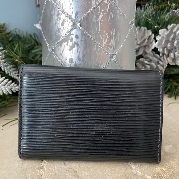 Louis Vuitton Black Epi Leather Key Case - Picture 3 of 6